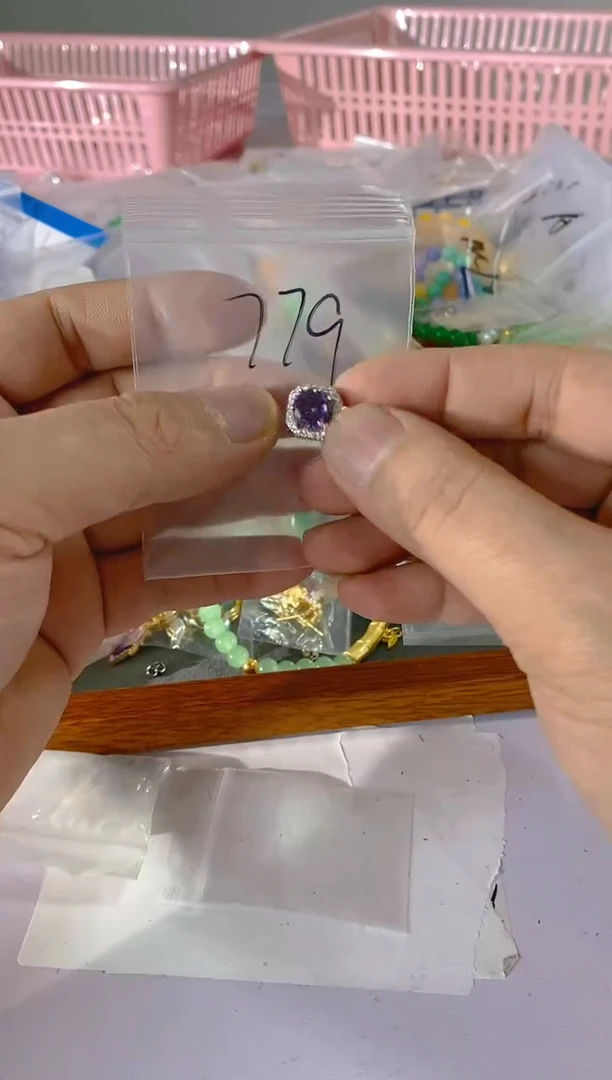 【闪购商品】水晶颈饰银S925镶嵌779红宝，蓝宝，多样性发一件赠链