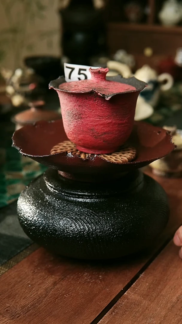 琳*?盖碗89米。壶承60米。建水69米