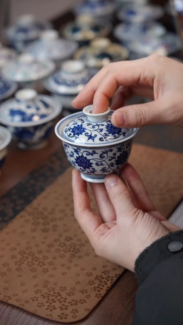 春风缠枝盖碗11111111