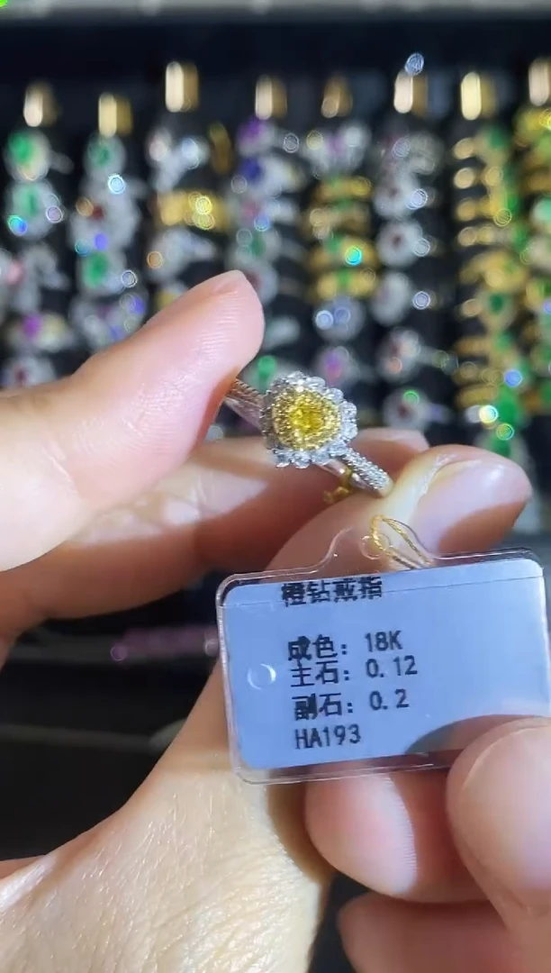 18K金镶嵌戒指钻石201