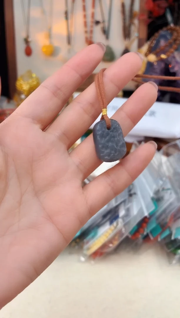 未镶嵌和田玉吊坠@@B921D019180