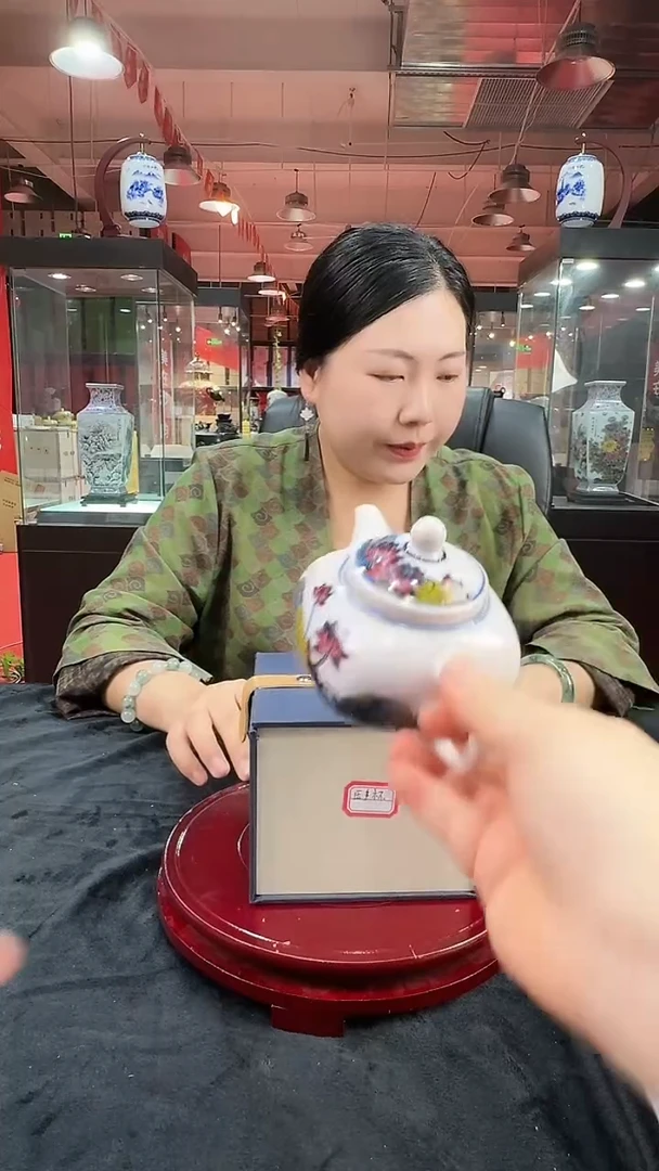 摆件景德镇稀土瓷e3