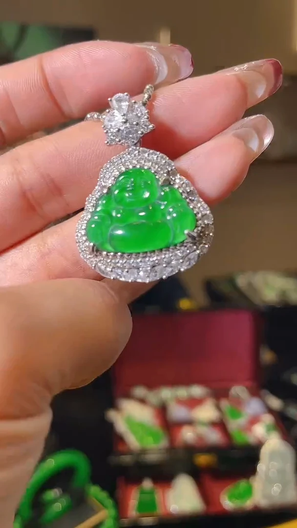 【闪购商品】翡翠吊坠(不含链)银S925镶嵌天然翡翠A货