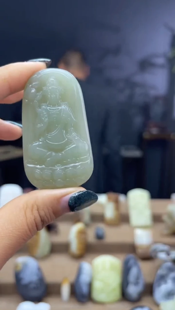 颈饰未镶嵌和田玉1