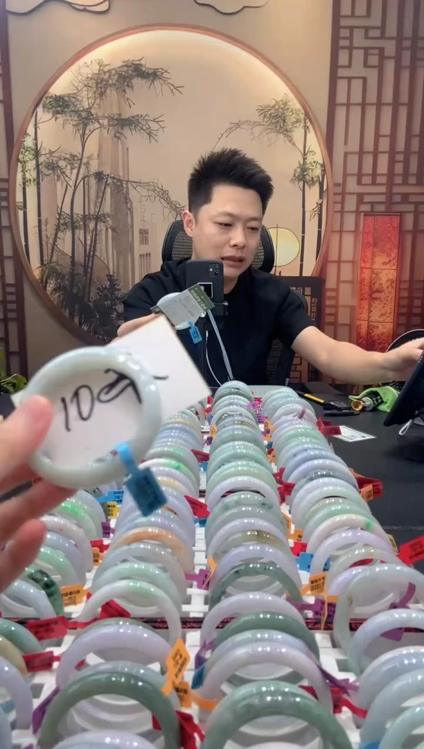 翡翠手镯未镶嵌倪*000024496
