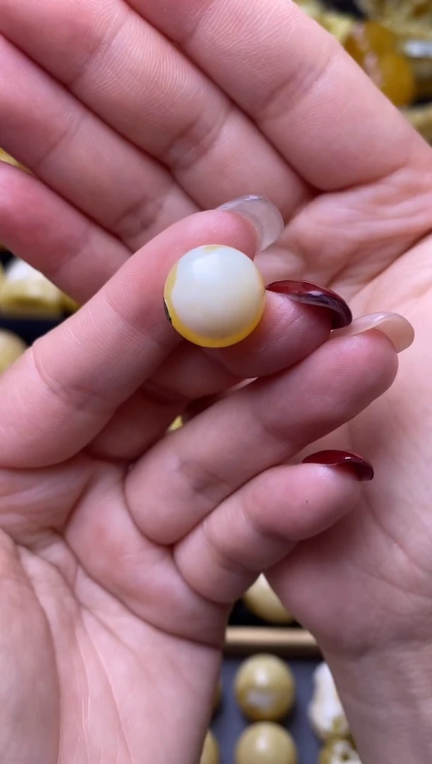 【闪购商品】琥珀裸石未镶嵌月.32/卡14+mm