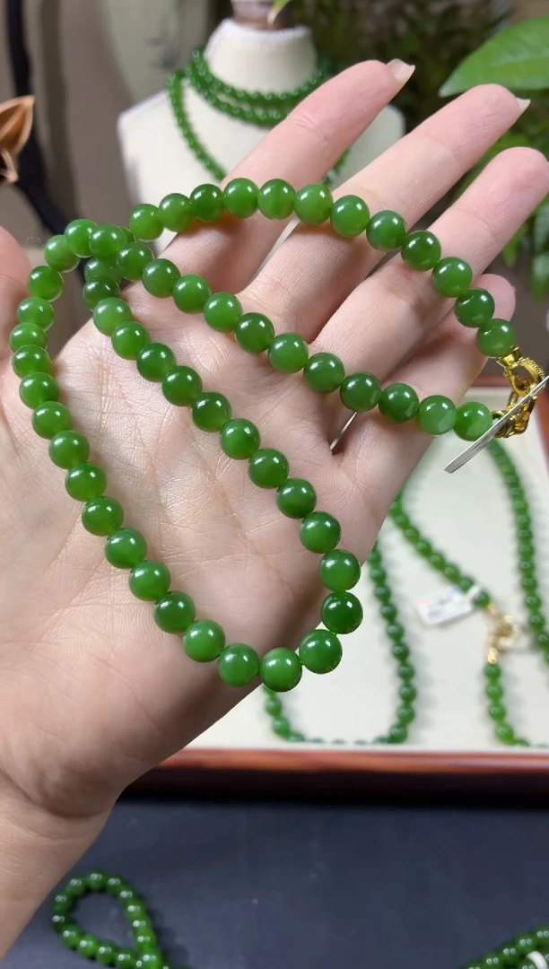 颈饰未镶嵌和田玉（碧玉）8阳绿无矿锁骨链