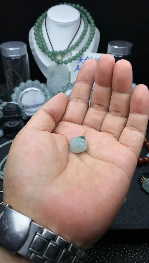 未镶嵌手链翡翠M**风醒狮头