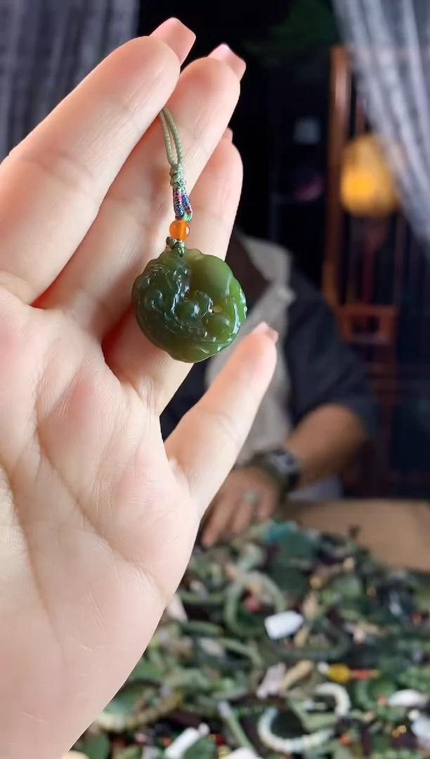 【闪购商品】和田玉挂件未镶嵌多样性发货拍一发一