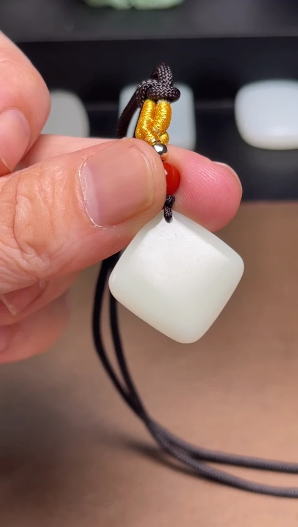 和田玉未镶嵌颈饰5