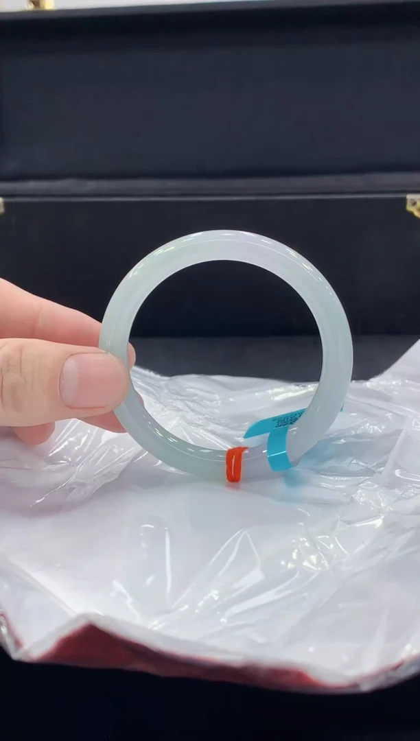 未镶嵌手镯翡翠翡翠手镯