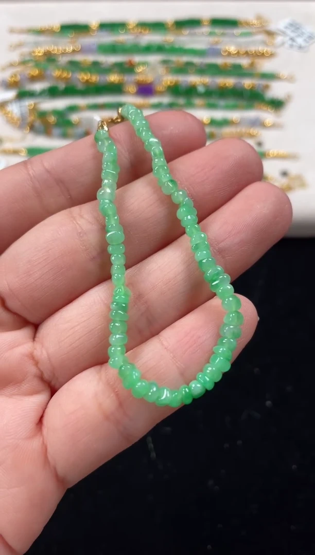 18K金镶嵌手链翡翠一条   P602