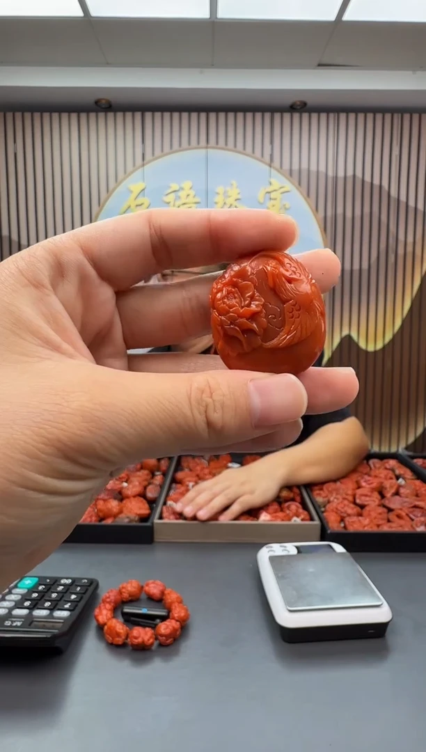 南红玛瑙雕刻未镶嵌019ZB0808产品一个