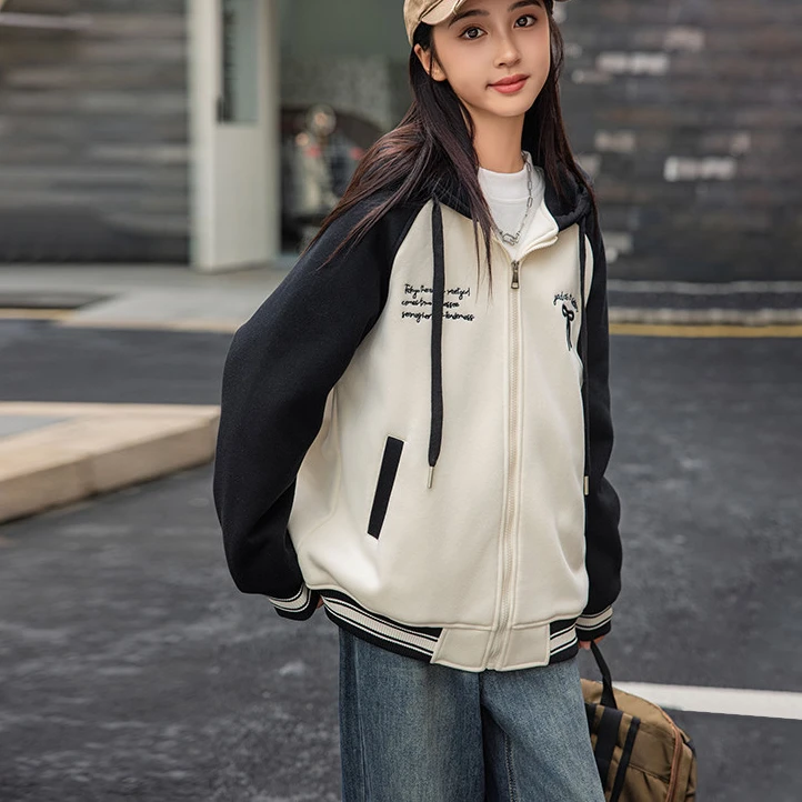 C069儿童秋季新款百搭字母蝴蝶结外套