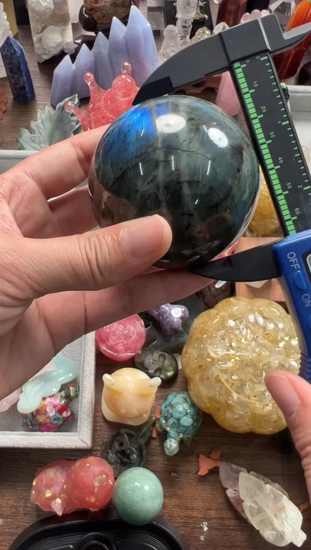 未镶嵌拉长石珠宝奇石M683 约6.6cm