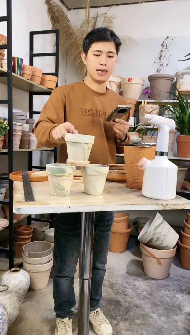【闪购商品】红陶10*10绿白陶 3盆3托 玛奇朵托盘