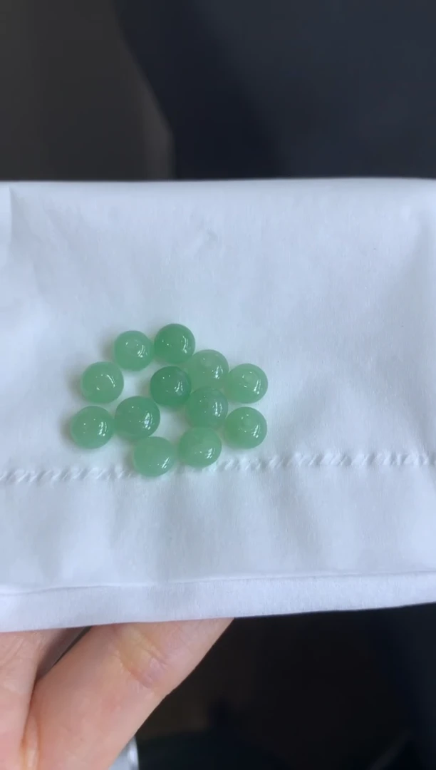 定制翡翠未镶嵌翡翠多样性发一对