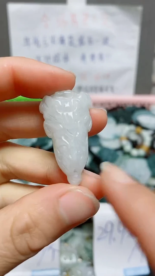 【闪购商品】翡翠颈饰未镶嵌 天然翡翠A货