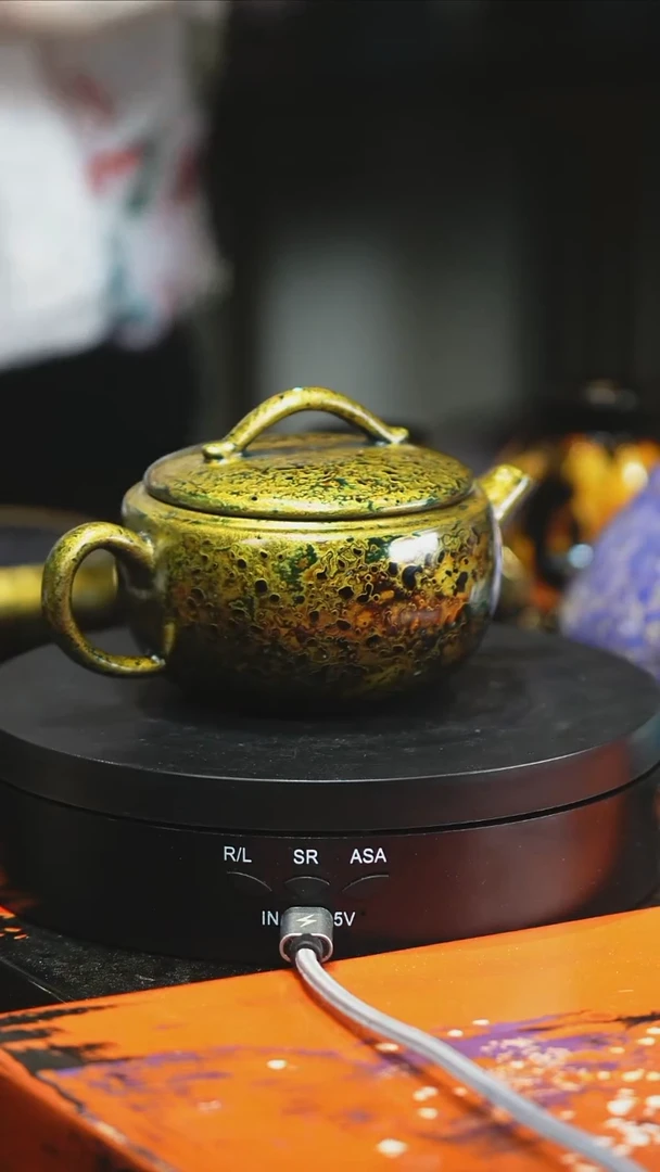 大漆黑金色壶111