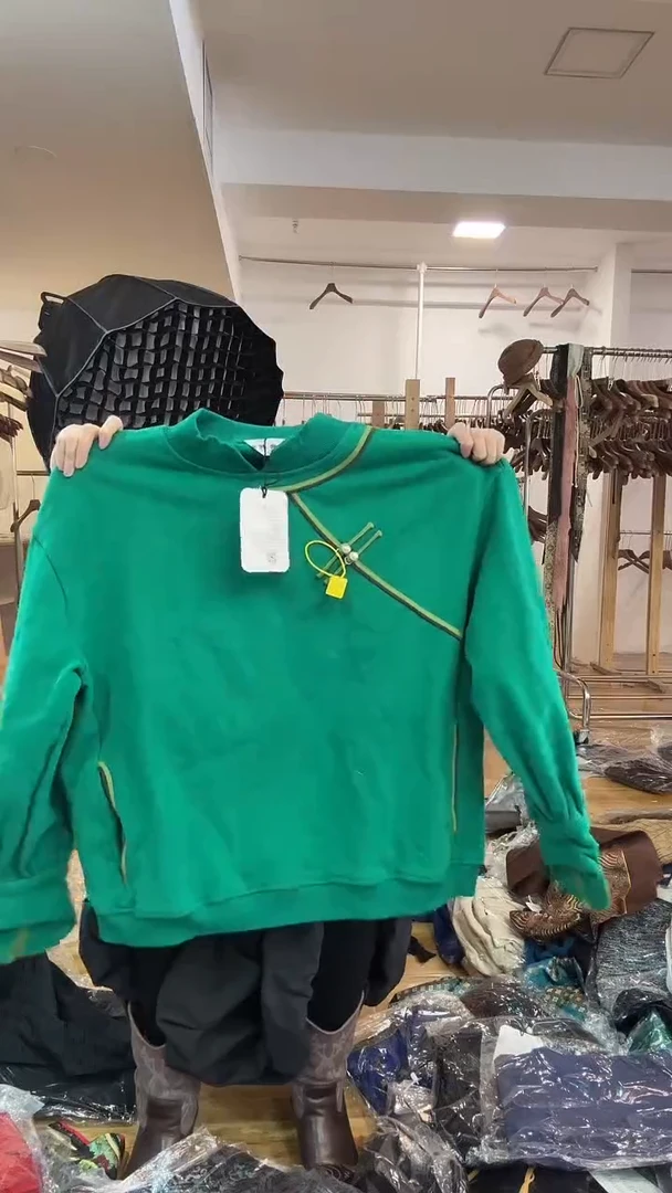 卫衣   130斤以里