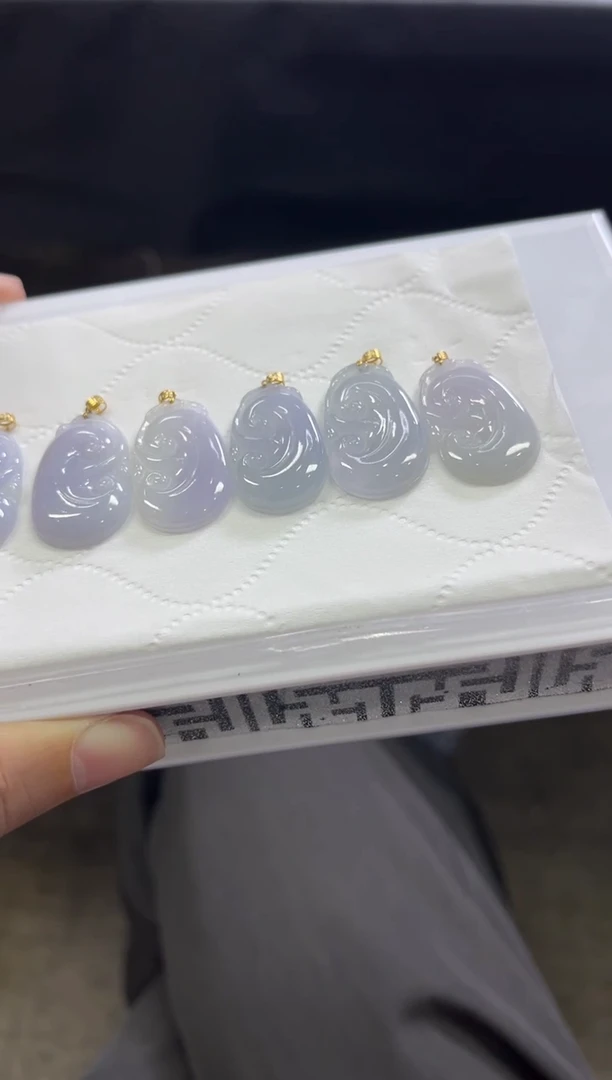 颈饰18K金镶嵌翡翠B153/多样性发一件/配绳子