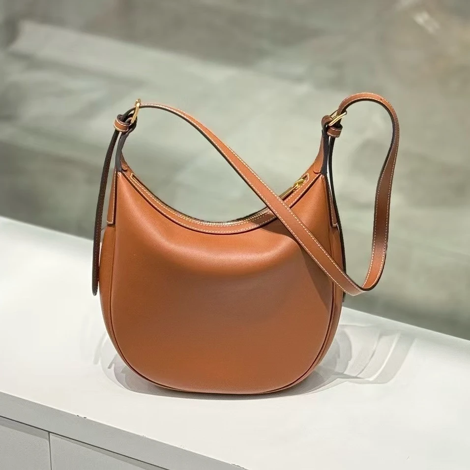 小众设计单肩hobo斜跨包轻盈舒适休闲包