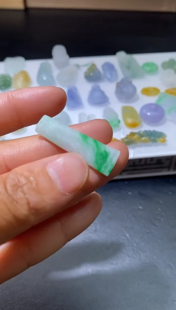 【闪购商品】定制翡翠未镶嵌翡翠毛货~