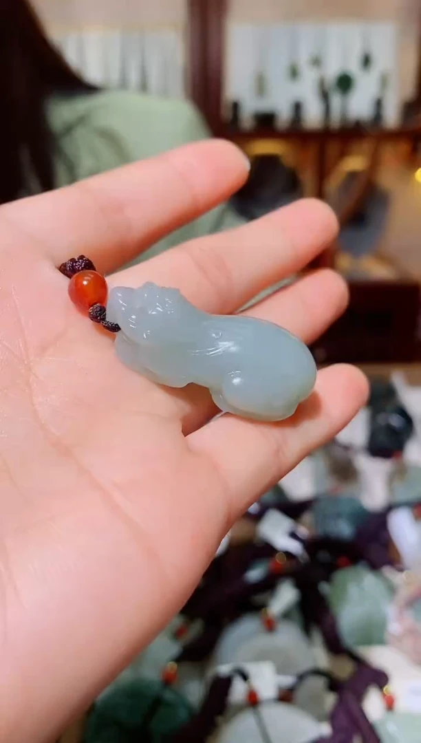 颈饰未镶嵌和田玉1