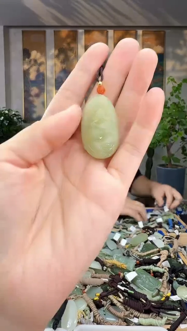 未镶嵌和田玉挂件拍一发一