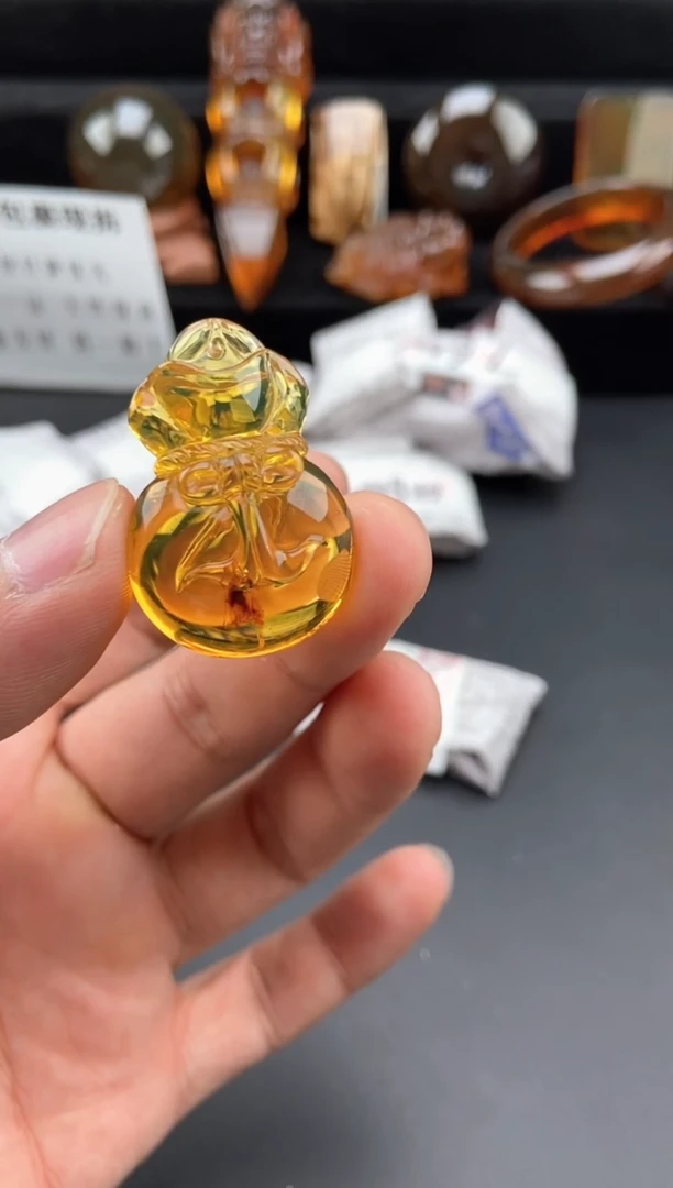 【闪购商品】琥珀颈饰未镶嵌蓝珀钱袋吊坠