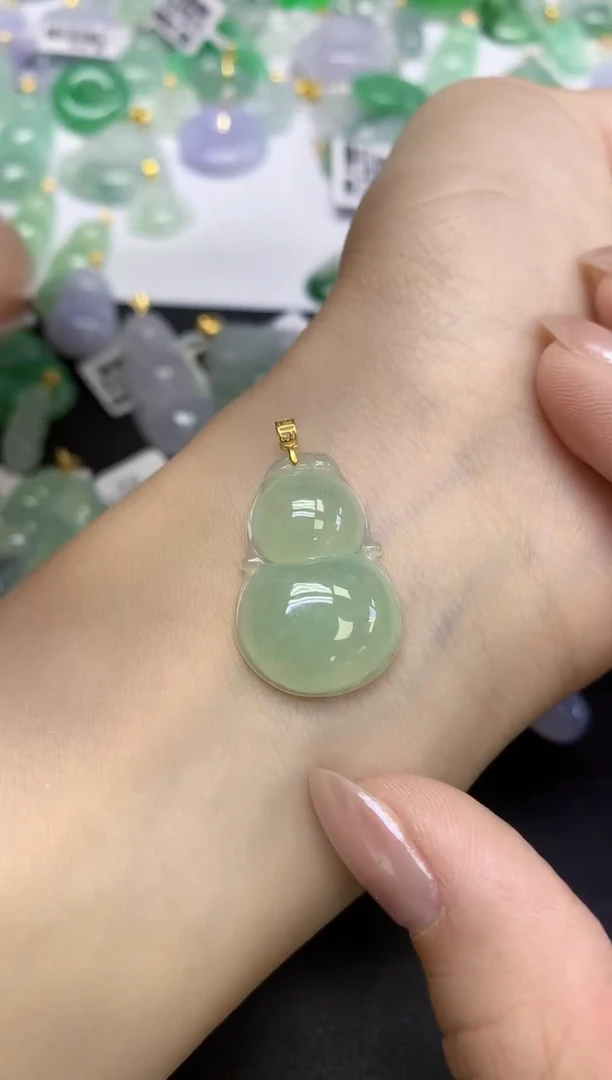 颈饰18K金镶嵌翡翠天然缅甸翡翠A货百元以上9元证书费自理