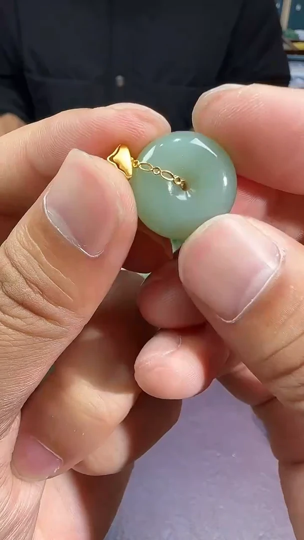 18K金镶嵌和田玉挂件【陆1209】74 5512 多样性发其一