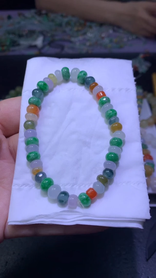 未镶嵌定制翡翠毛货