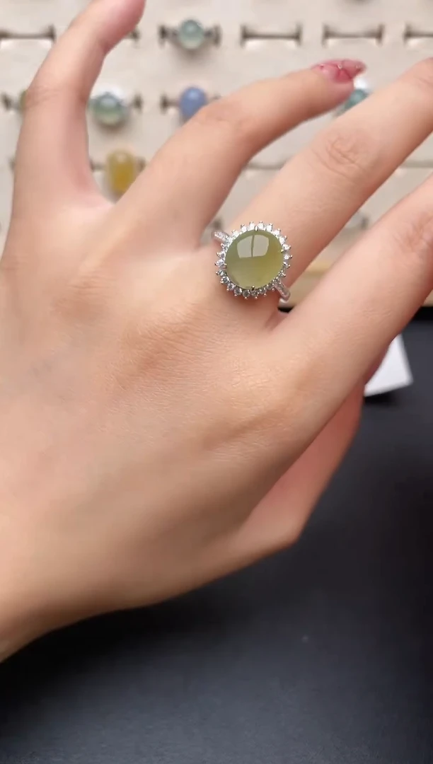 【闪购商品】翡翠戒指银S925镶嵌一物一证一礼盒