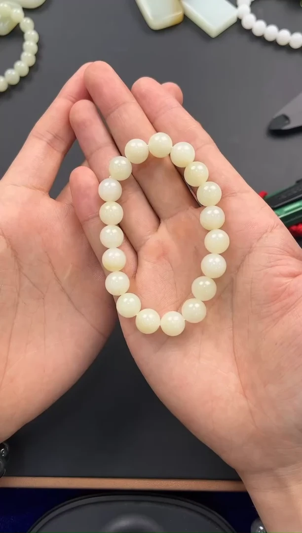 未镶嵌手串和田玉ღ*吼且末米达手串卡10微色差 纹