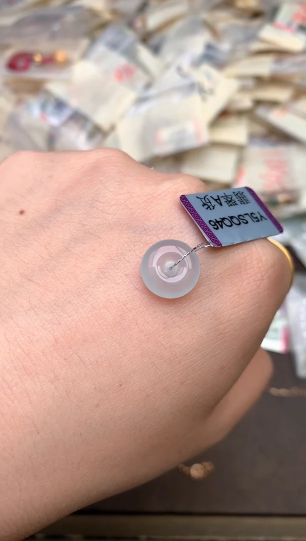 未镶嵌挂件翡翠—