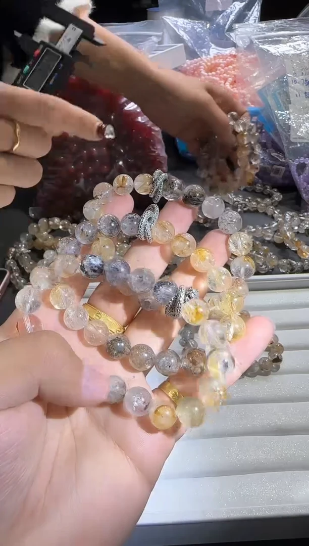 【闪购商品】水晶手串未镶嵌赤焰闪灵砖9-10mm 多样性发货