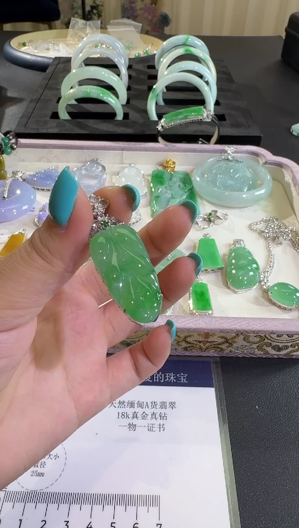 吊坠(不含链)18K金镶嵌翡翠【源头工厂】钻石镶嵌