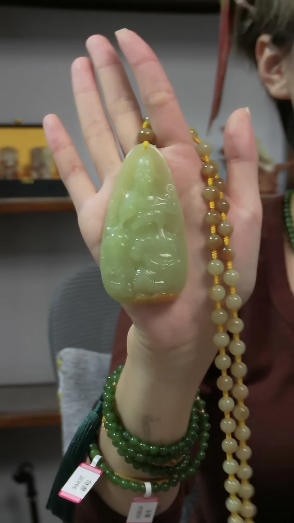 颈饰未镶嵌和田玉普贤