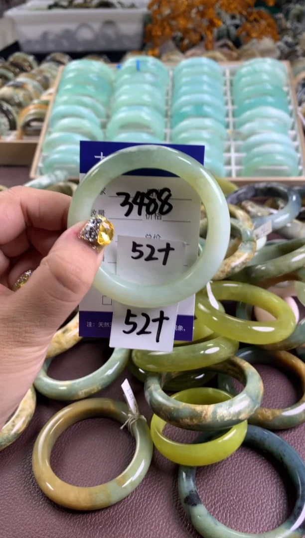 【闪购商品】蛇纹石玉手镯未镶嵌3487