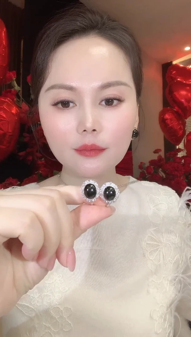 18K金镶嵌翡翠耳饰A133