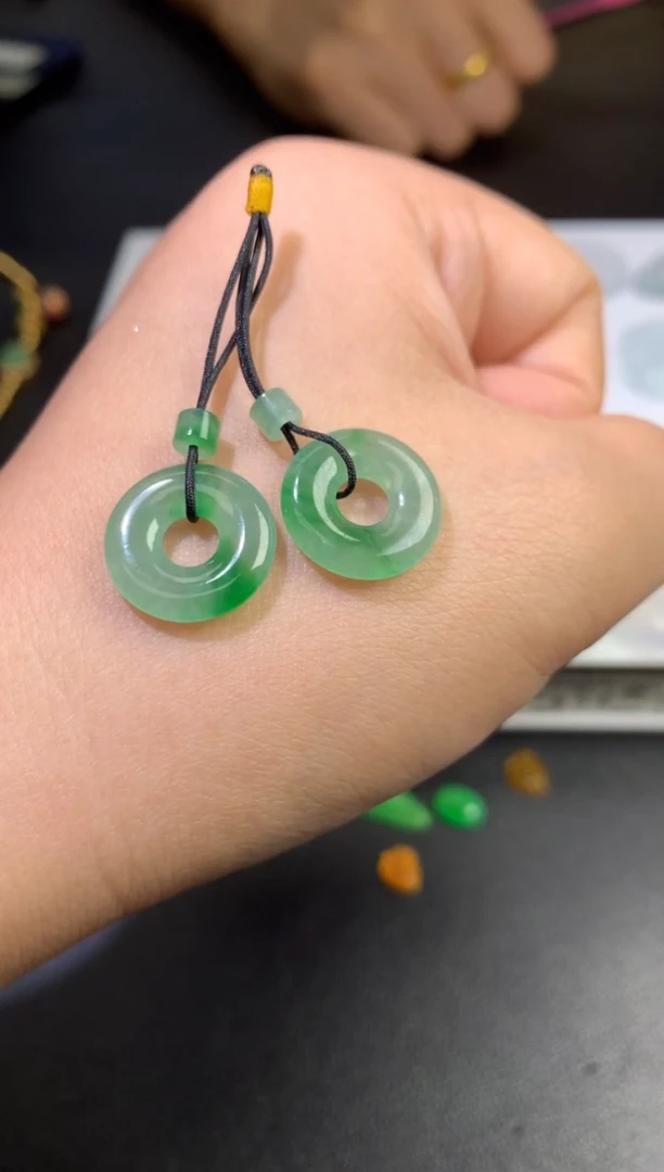 未镶嵌定制翡翠毛货