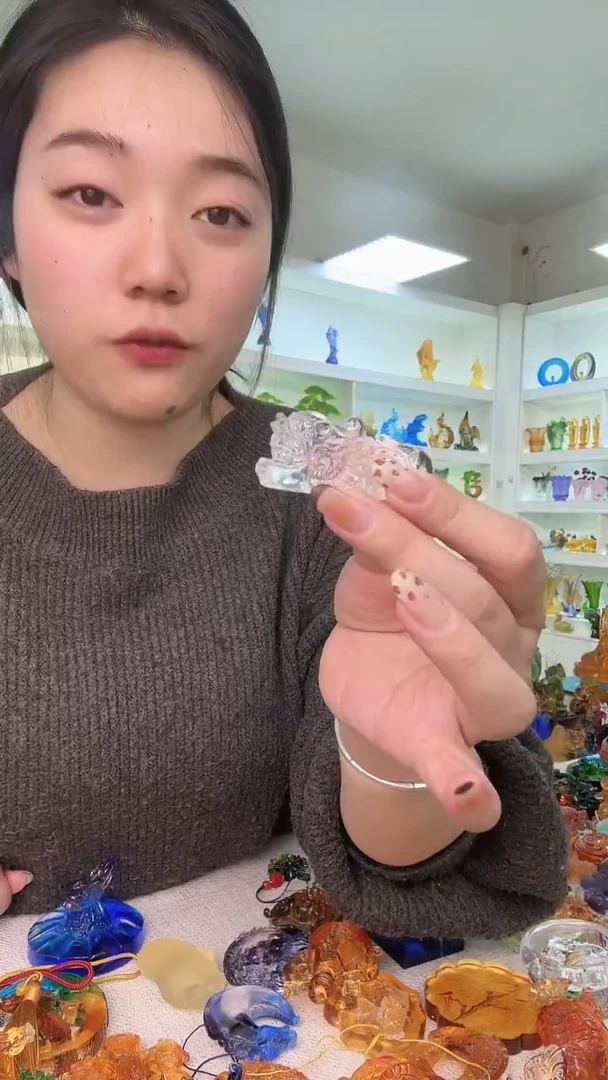 手工艺品琉璃白色貔貅