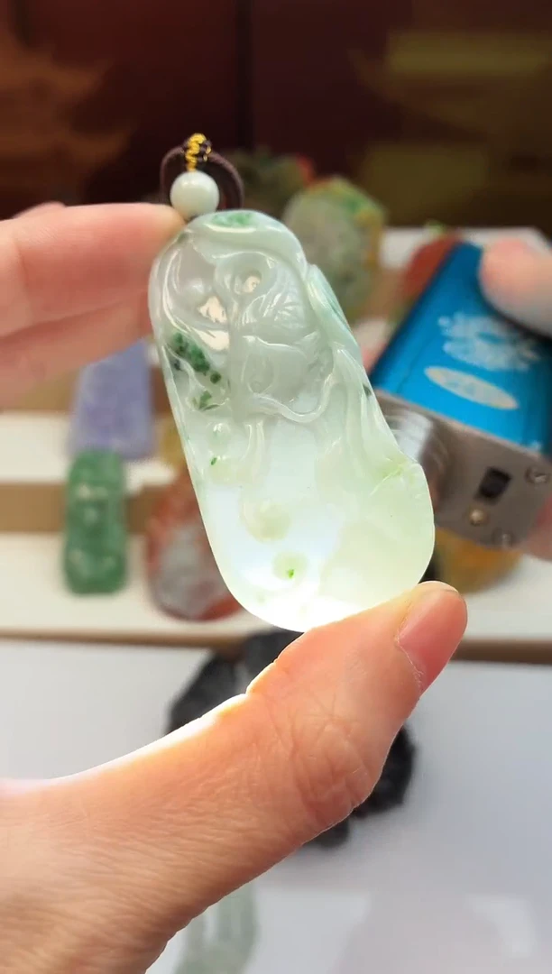 颈饰未镶嵌翡翠牌子