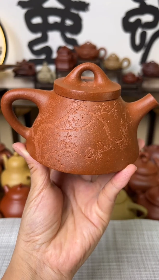 茶壶段泥黄降坡霸王石瓢壶刻绘