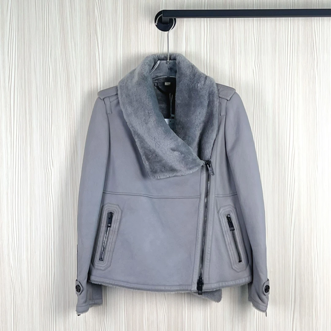 95新 BURBERRY/博柏利 Burberry灰蓝色皮毛一体外套uk8码/GZ204