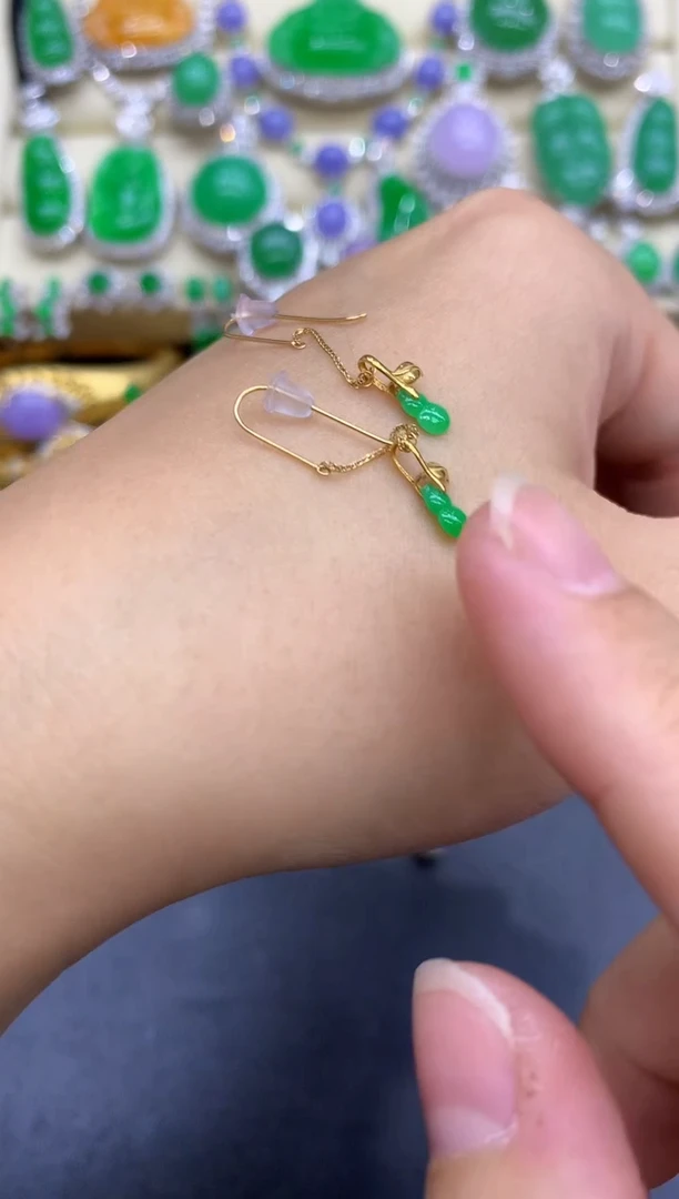 18K金镶嵌翡翠耳饰43-中国好珍宝