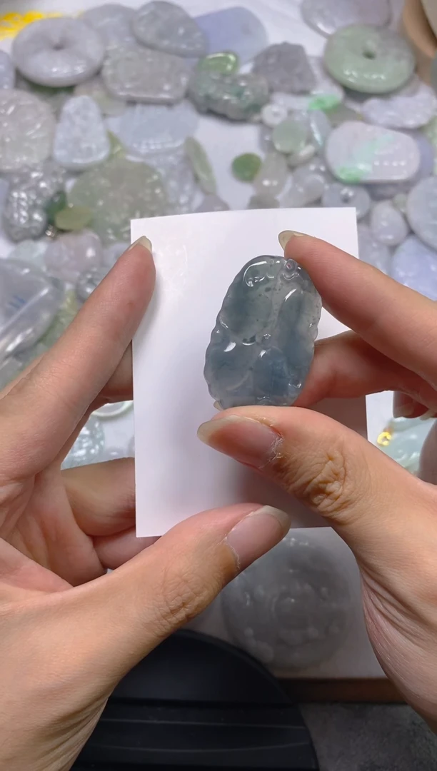 翡翠未镶嵌颈饰45