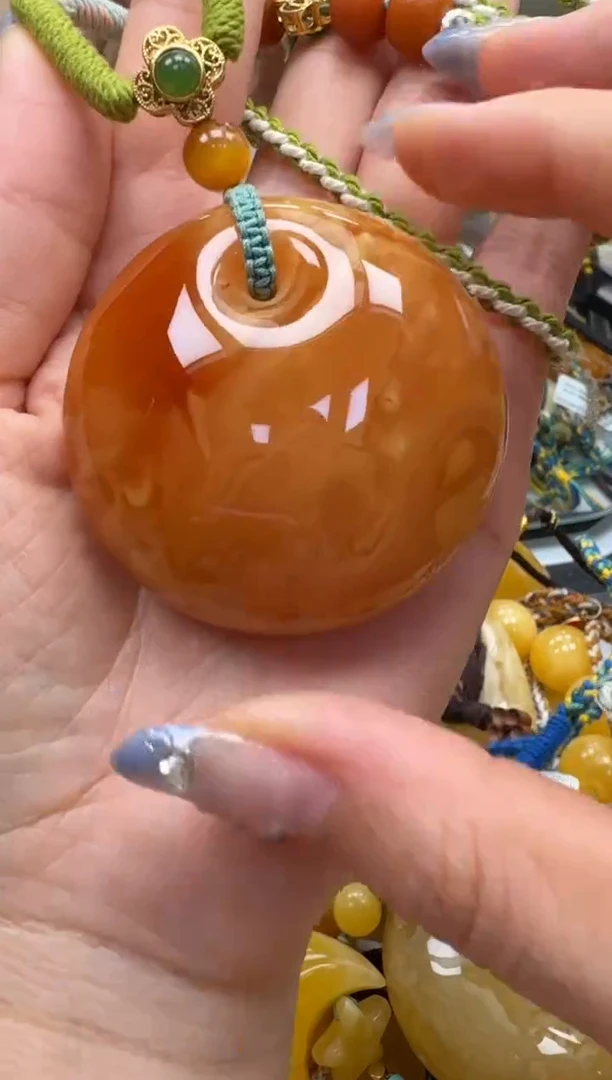 裸石琥珀未镶嵌如图