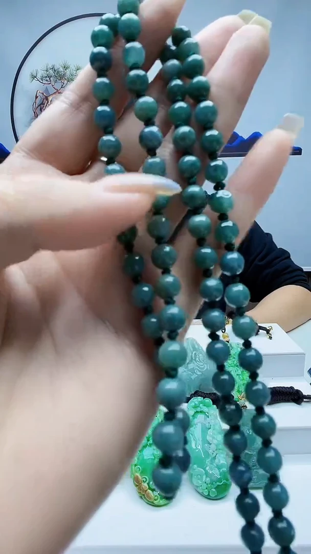 未镶嵌定制翡翠毛货挂件58